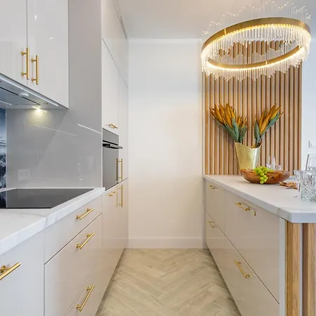 아파트 Invest - Z Prywatnym Jacuzzi I Sauna- Obroncow Pokoju 5 *
