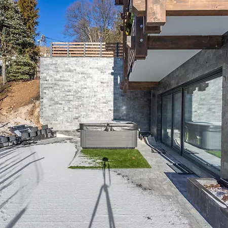 Invest - Z Prywatnym Jacuzzi I Sauna- Obroncow Pokoju 5