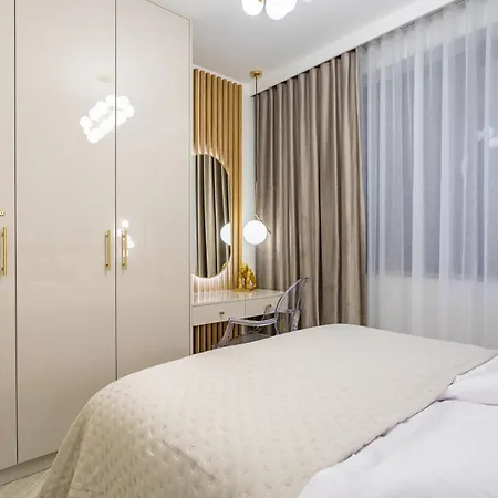 Centrum Park 2 5 * שצ'קלארסקה פוראובה